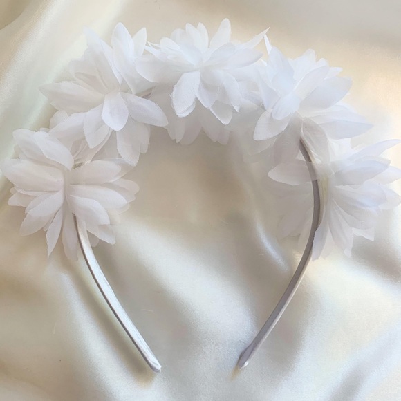 BRIDAL - MARGUERITE Floral White Statement Headband - Picture 2 of 5